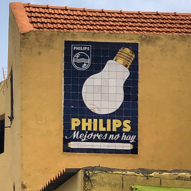 Philips (2)