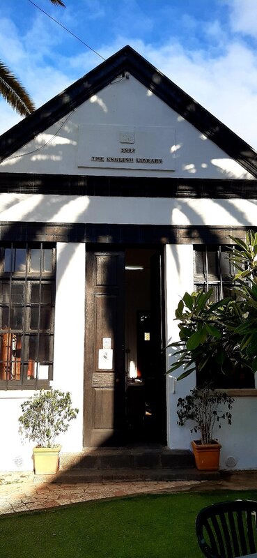 The English Library