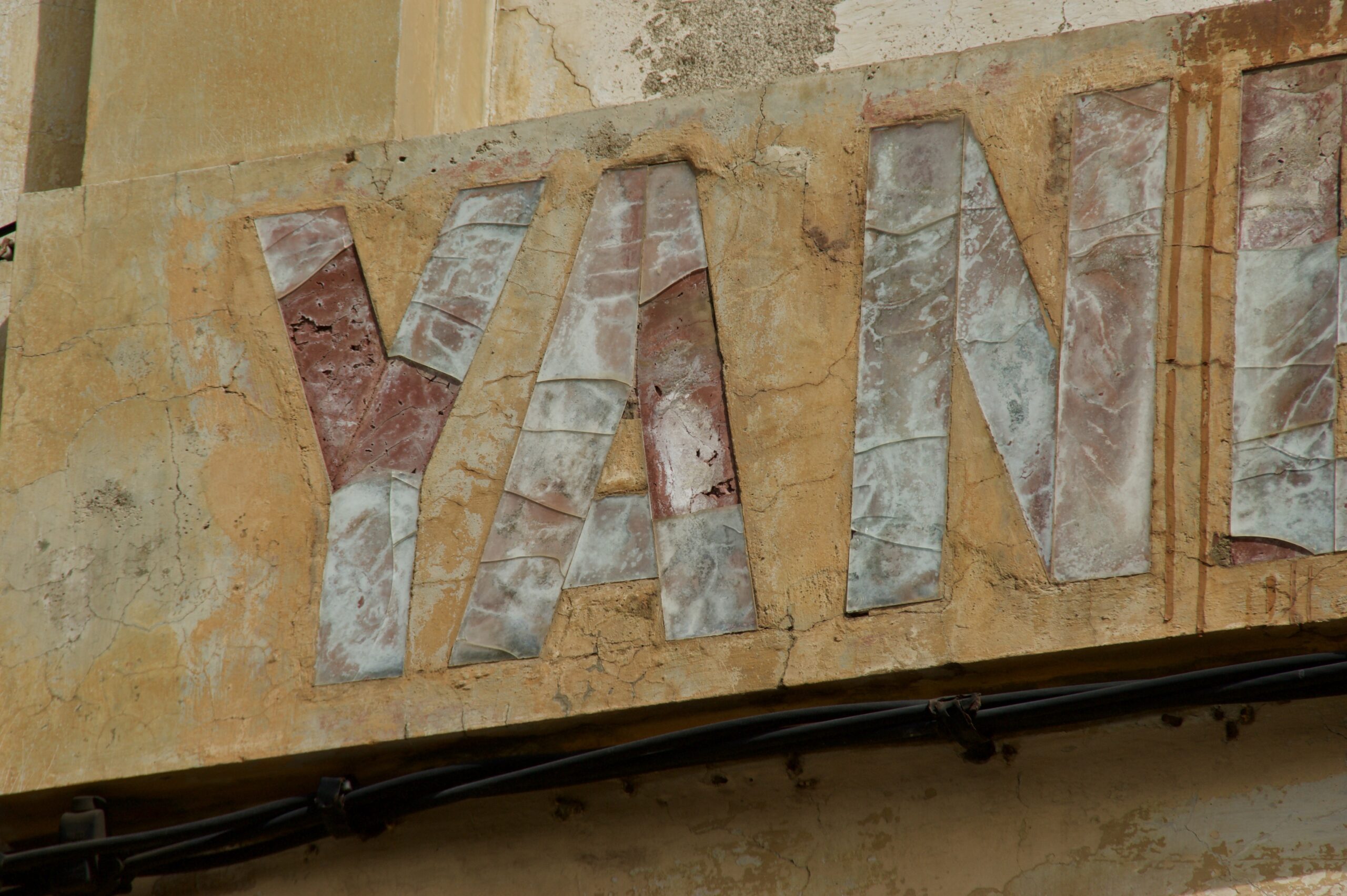 Yanes y Cía