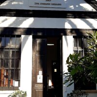The English Library